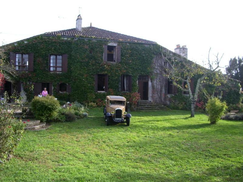 Bed and Breakfast Chez Mamie Et Papi Puynormand Exterior foto
