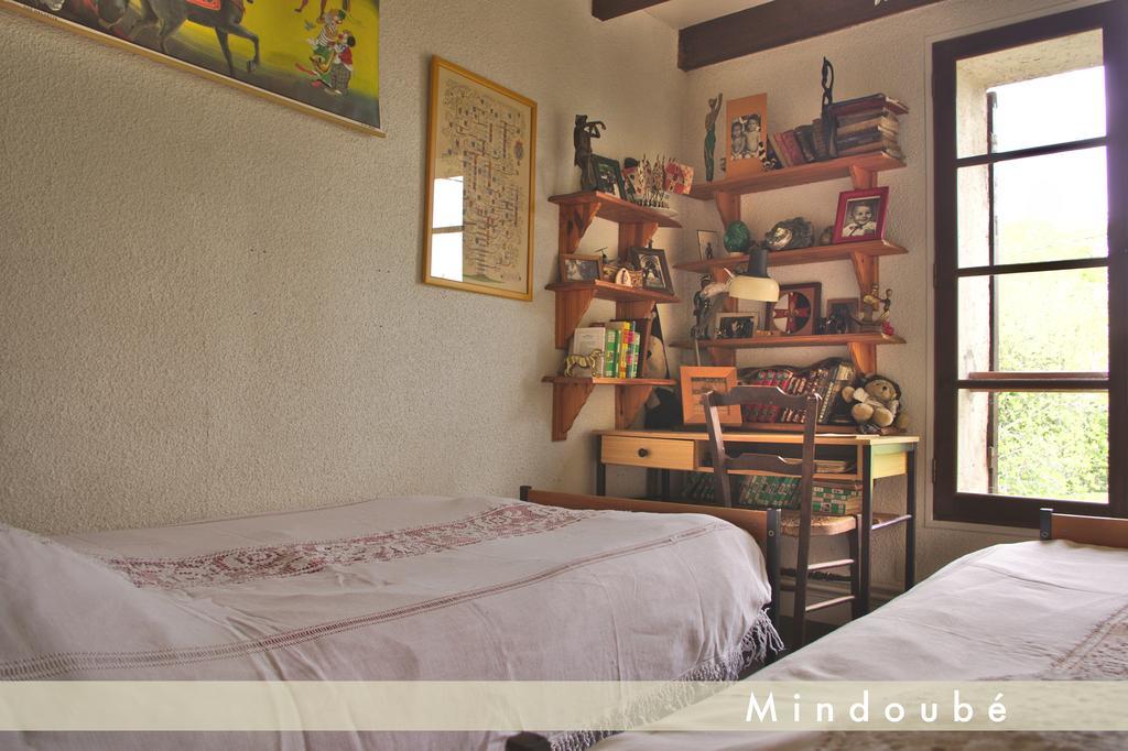 Bed and Breakfast Chez Mamie Et Papi Puynormand Zimmer foto
