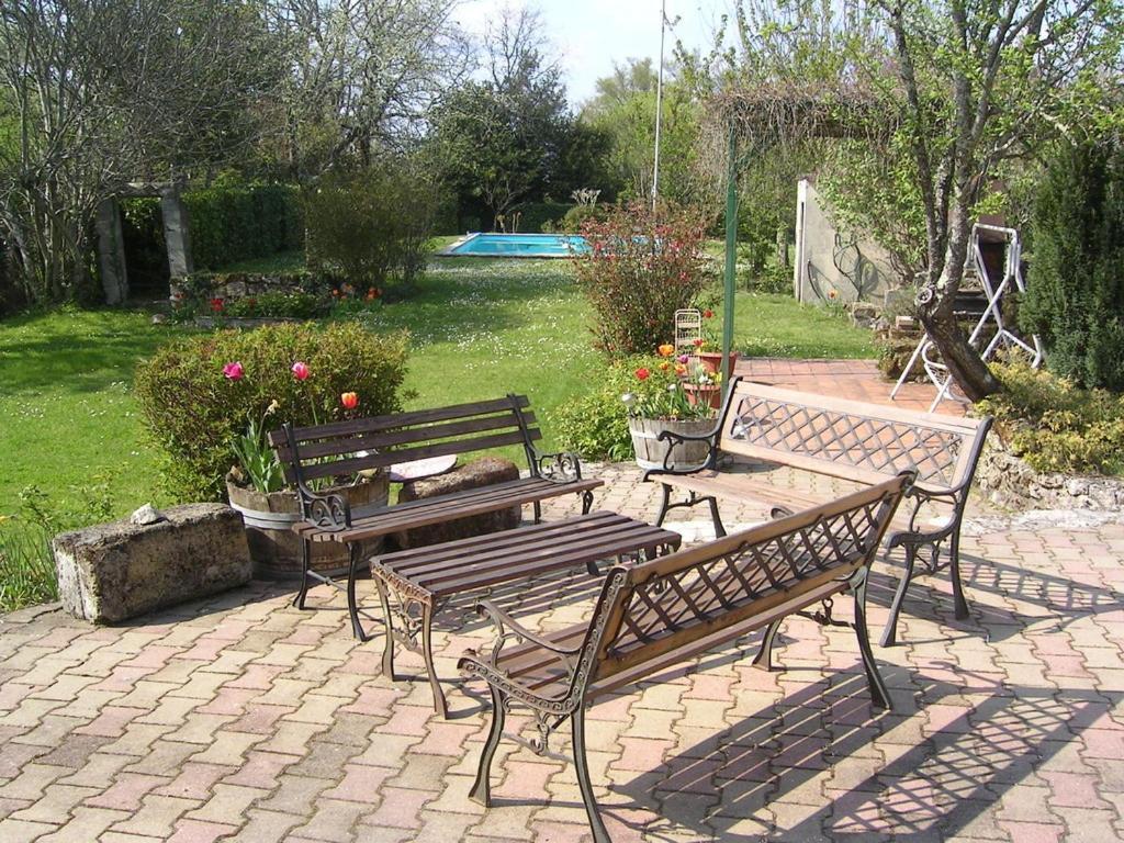 Bed and Breakfast Chez Mamie Et Papi Puynormand Exterior foto